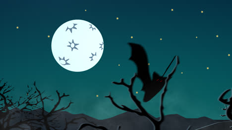 Dunkle,-Neblige-Herbstnacht-Mit-Heller-Mondsilhouette-Des-Gruseligen,-Zu-Halloween-Heimgesuchten-Herrenhauses-Auf-Dem-Hügel,-Umgeben-Von-Einem-Geheimnisvollen,-Gruseligen-Wald-Mit-Fliegenden-Geistern-Und-Bösen-Monstern.