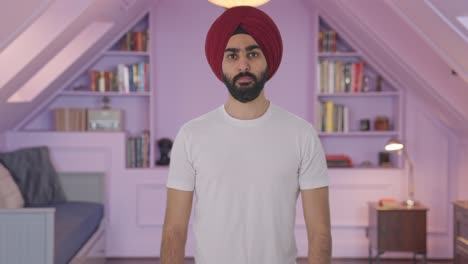 Ernster-Sikh-Indianer-Sucht