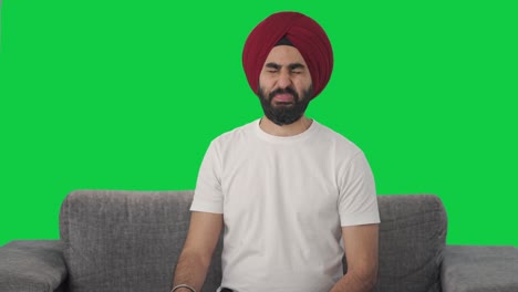 Indischer-Sikh-Indianer,-Der-Medikamente-Einnimmt,-Grüner-Bildschirm