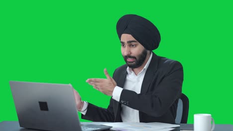 Enojado,-Sikh,-Indio,-Hombre-De-Negocios,-Gritando,-En,-Videollamada,-Pantalla-Verde