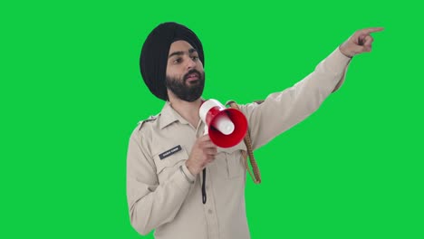Indischer-Sikh-Polizist-Kontrolliert-Menschenmenge,-Grüner-Bildschirm