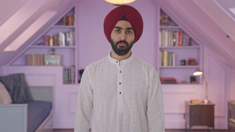 Sikh-Indian-man-looking-to-the-camera
