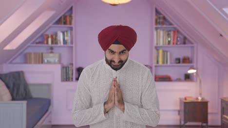 Glücklicher-Sikh-Indianer,-Der-Namaste-Macht