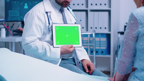Horizontal-green-screen-chroma-tablet