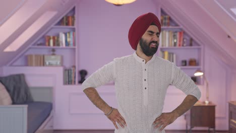 Hombre-Indio-Sikh-Enfermo-Que-Sufre-De-Dolor-De-Estómago