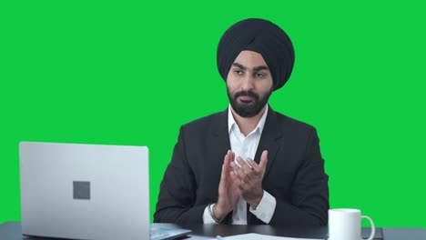 Sikh-indischer-Geschäftsmann-Schätzt-Mitarbeiter-Auf-Grünem-Bildschirm