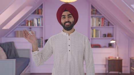 Glücklicher-Sikh-Indianer,-Der-Hallo-Sagt