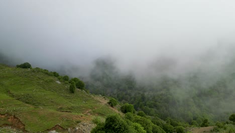 Die-Nebelverhangenen-Gipfel-Der-Provinz-Paktia