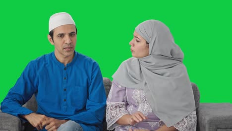 Muslimisches-Paar-Schreit-Und-Kämpft-Auf-Grünem-Bildschirm