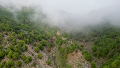 Los-Picos-Cubiertos-De-Niebla-De-La-Provincia-De-Paktia