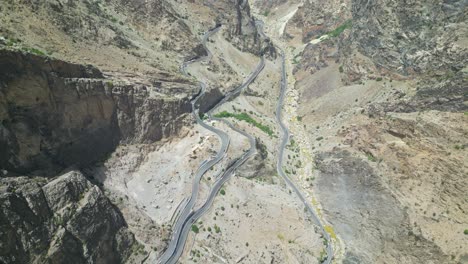 The-winding-path-of-Mahipar,-Afghanistan