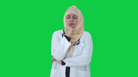 Gestresster-Und-Angespannter-Muslimischer-Arzt,-Grüner-Bildschirm