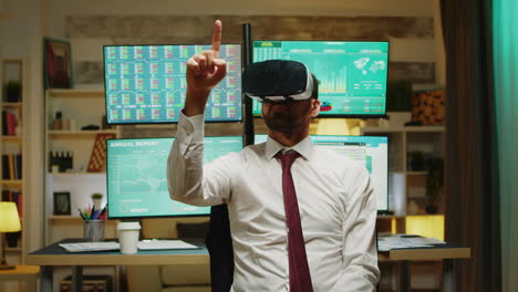 Male-stock-market-broker-using-virtual-reality