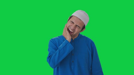 Hombre-Musulmán-Enfermo-Que-Sufre-De-Dolor-De-Muelas-Pantalla-Verde