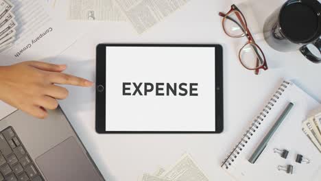 EXPENSE-DISPLAYING-ON-A-TABLET-SCREEN