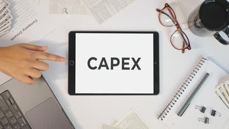 Capex-Anzeige-Auf-Einem-Tablet-Bildschirm