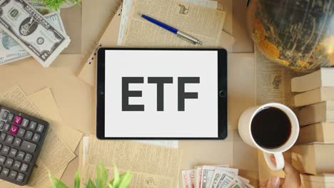 ETF-Anzeige-Auf-Dem-Bildschirm-Eines-Finanz-Tablets