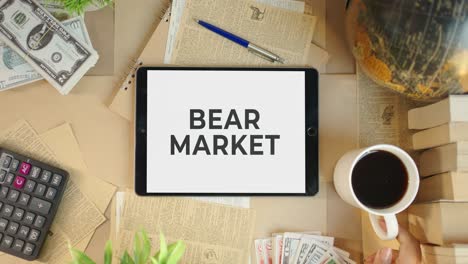 Bärenmarkt-Wird-Auf-Dem-Bildschirm-Eines-Finanz-Tablets-Angezeigt