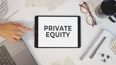 Private-Equity-Anzeige-Auf-Einem-Tablet-Bildschirm