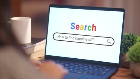 Mujer-Buscando-¿Cómo-Encontrar-La-Felicidad?-En-Internet