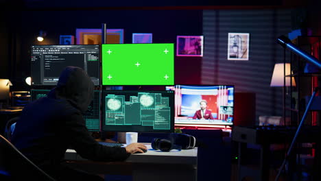 Hackeo-Cibercriminal-Usando-Una-PC-Con-Pantalla-Verde-Y-Obteniendo-Un-Error-Crítico