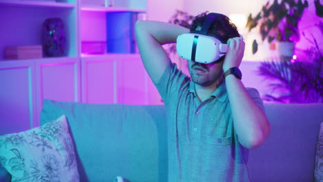 Computerspiel-Enthusiast-Bewundert-KI-In-VR