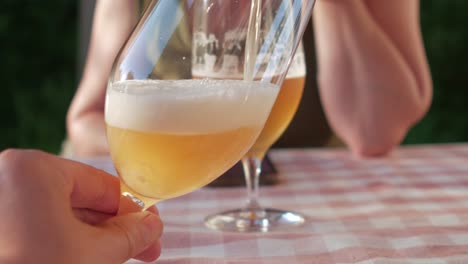 Bier-In-Glas-Gegossen