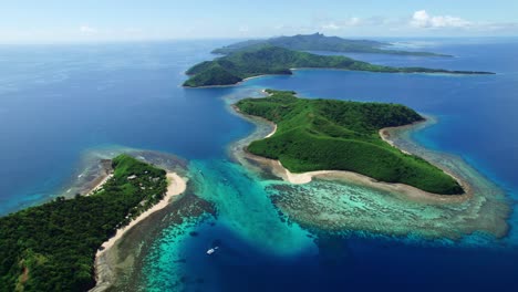 Hoch-über-Den-Yasawa-Inseln-Fidschis-Und-Ihren-Korallenriffen-Fliegen