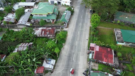 Luftaufnahme-Der-Südostasiatischen-Nachbarschaft-Mit-Philippinischen-Dreirädern