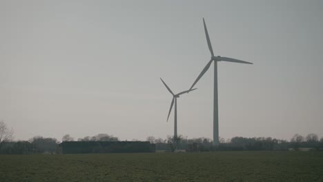 Spinnwindmühle-In-Dänemark.-Zeitlupenaufnahme