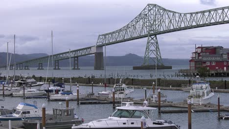 Astoria-Oregon-Harbor-view---Bridge