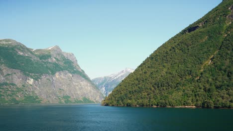 The-beautiful-landscape-of-the-Geiranger-Fjord-in-Stranda-Muniipality,-Norway