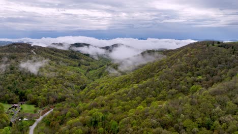 Appalachia,-Fog-over-blue-ridge-mountains-near-boone-north-carolina