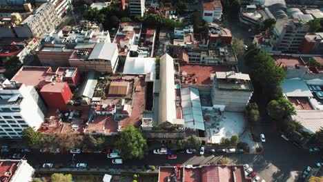 Mexico-City-aerial-pedestal-shot-of-the-buildings-and-the-road-inside-the-City---Mexico-Cityscape