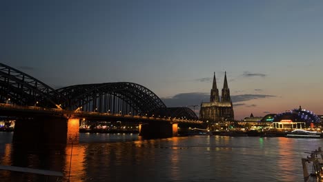 timelapse-of-cologne-at-night-with-cathedral-and-bridge