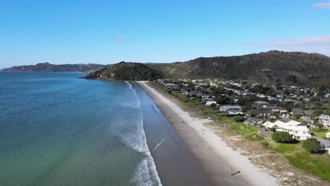 Aerial-view-of-Matarangi,-new-built-holiday-town-on-New-Zealand-coast