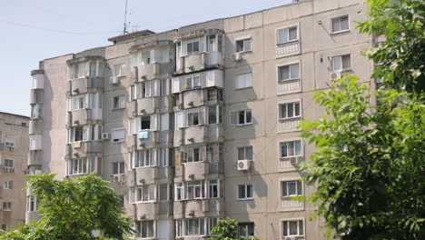 Antiguo-Edificio-De-Apartamentos-De-Rumania