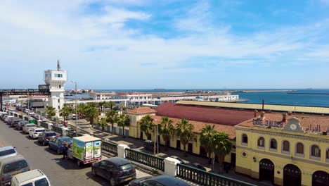 Herrlicher-Blick-Auf-Die-Küste-Der-Hauptstadt-Algier
