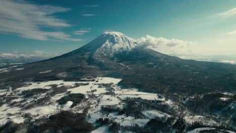 Mt.-Yotei-In-Hokkaido,-Japan-Im-Winter