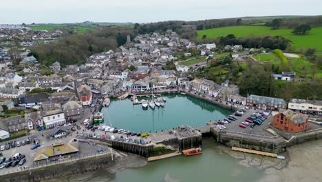 Drone-Footage-of-the-harbour-in-Padstow-in-Cornwall