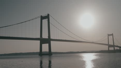 Lillebælt-Brücke-Bei-Sonnenuntergang.-In-Middelfart,-Dänemark