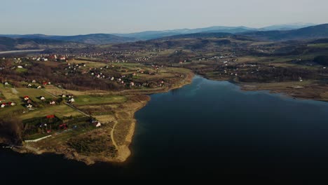 Aerial-Panoramic-View-Of-Idyllic-Lake-Mucharskie-On-Coastal-Village-In-Jezioro-Mucharskie,-Poland