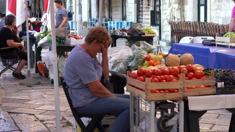 A-fresh-fruit-market-in-the-street-of-Dubrovnik