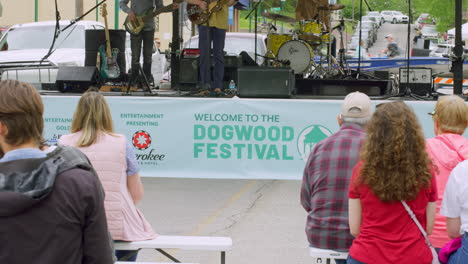 People-Watching-Live-Concert-During-Dogwood-Festival-In-Siloam-Springs,-Arkansas,-United-States