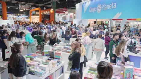 Static-view-of-extremely-busy-crowd-at-Buenos-Aires-bookfair-center-stage-area