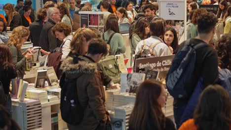 Crowd-of-argentinian-people-walk-through-bookfair-in-central-city-location