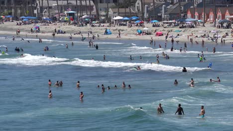 Summer-Beach-Day-In-Oceanside,-San-Diego,-California