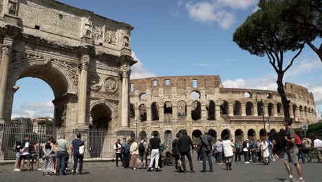 Arch-of-Constantine-And-The-Colosseum-With-Tourists-Viewed-From-Via-di-S
