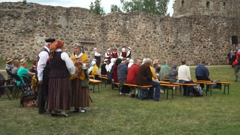 Gathering-of-folklore-groups-during-the-solstice-time
