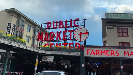 Pike-Place-Market-building-exterior-with-sign-in-Seattle